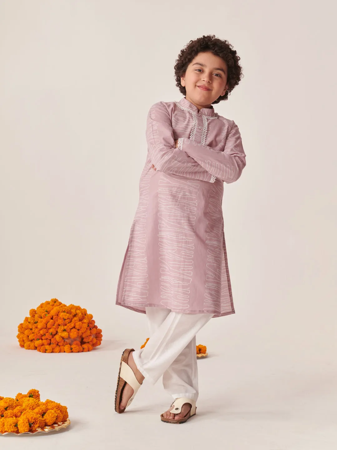 Boys Abstract Printed Mandarin Collar Straight Kurta With Pyjamas