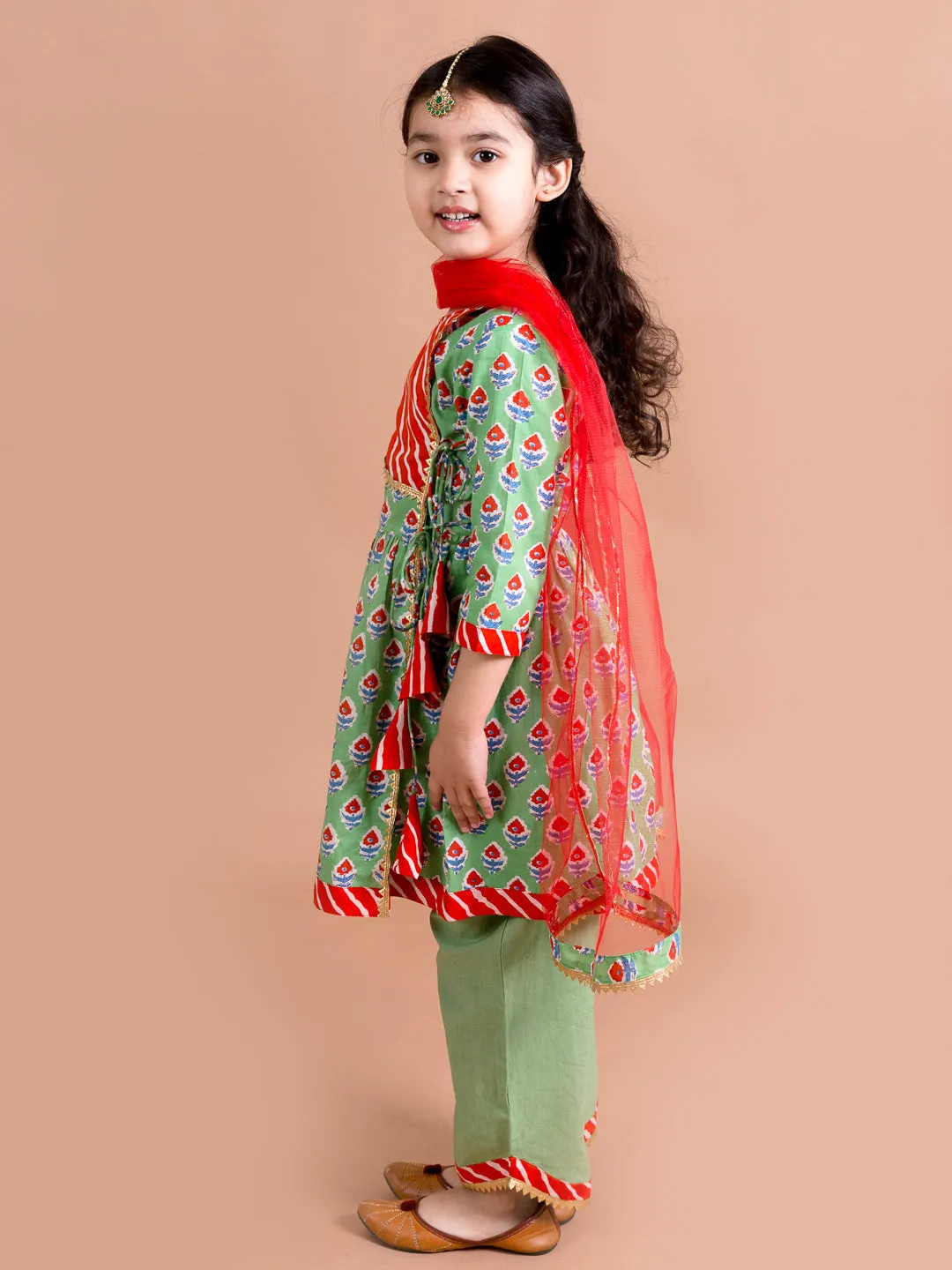 Girls Green Floral Printed Pure Cotton Kurta Set