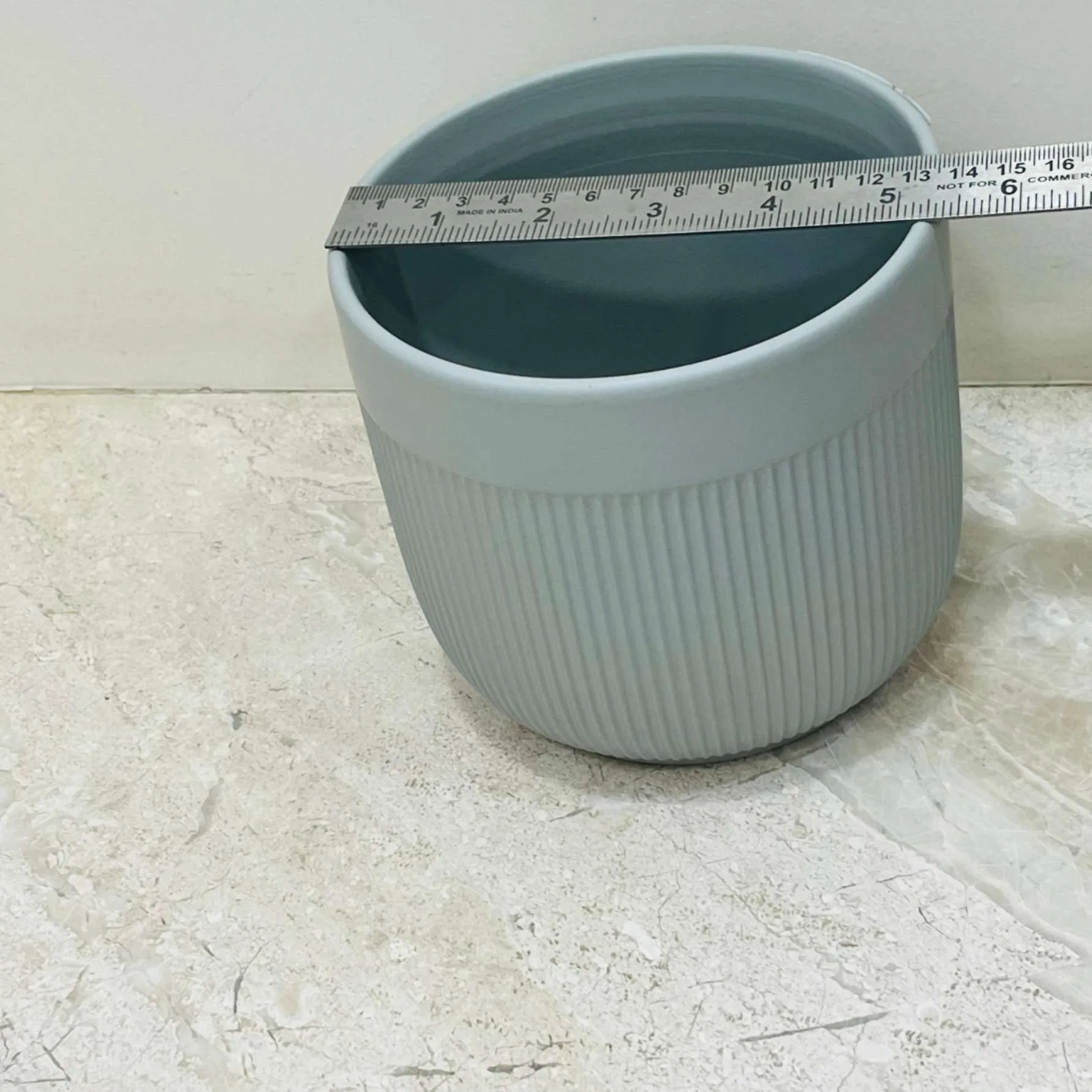 Soft Gray Ribbed Ceramic Planter – Modern Indoor Plant Pot