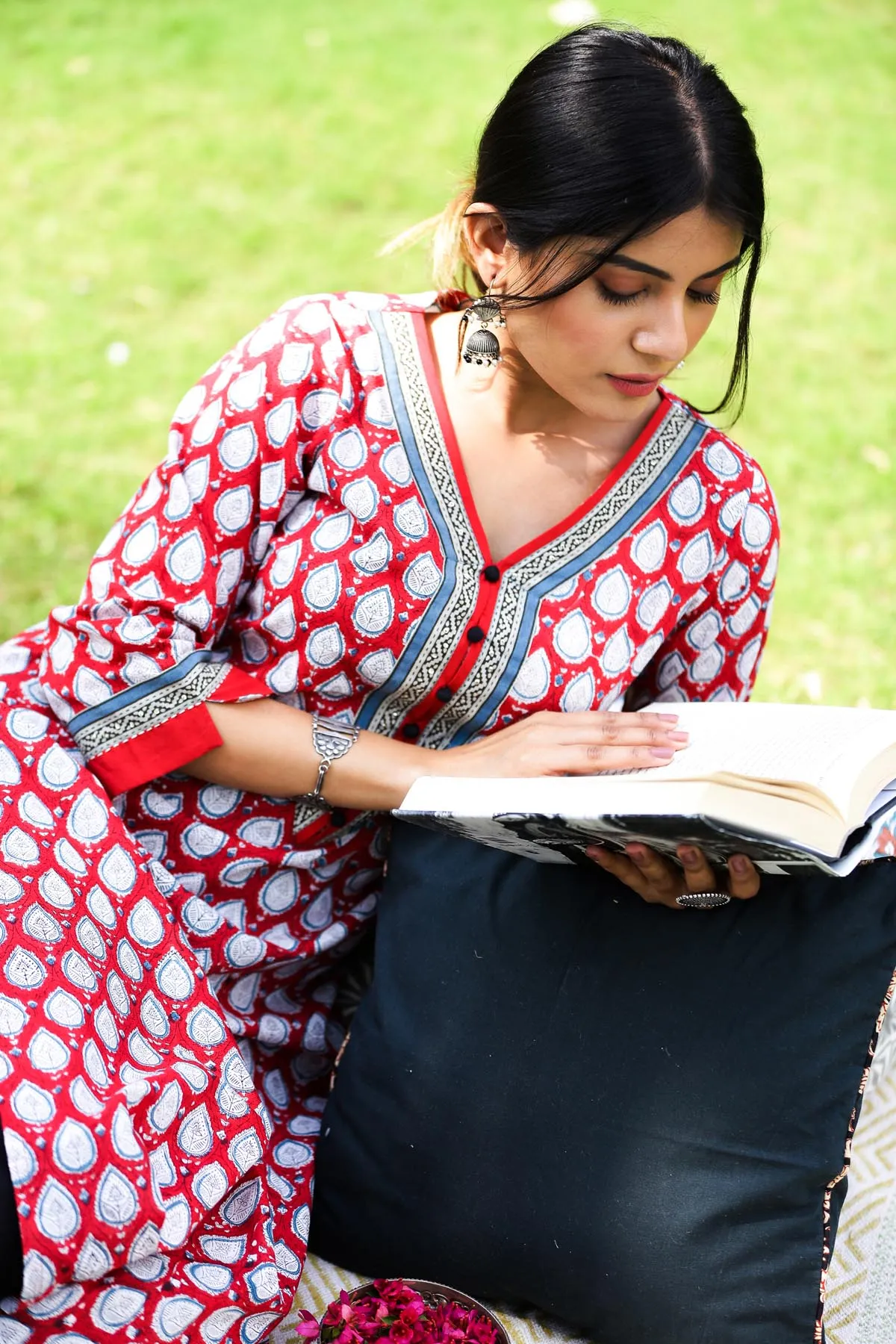 Straight fit kurta in red handblock print